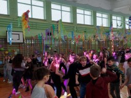 b_1024_768_0_00_images_2023_2024_WYDARZENIA_Choinka_419920469_840370581224225_8347928090043540628_n